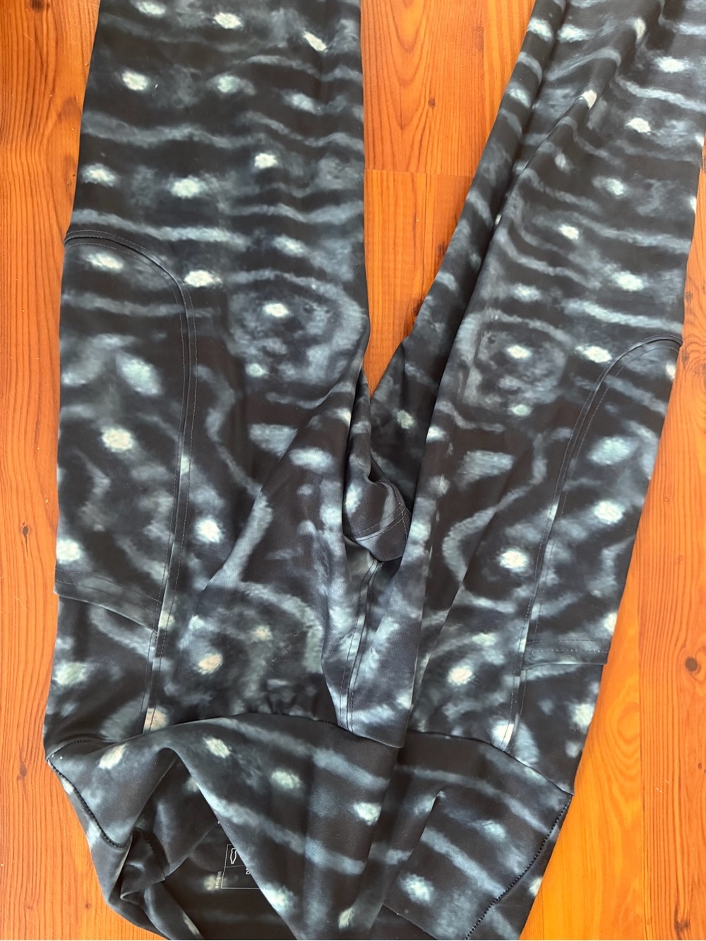 Waterlust Dive Leggings - Picture 11 of 16